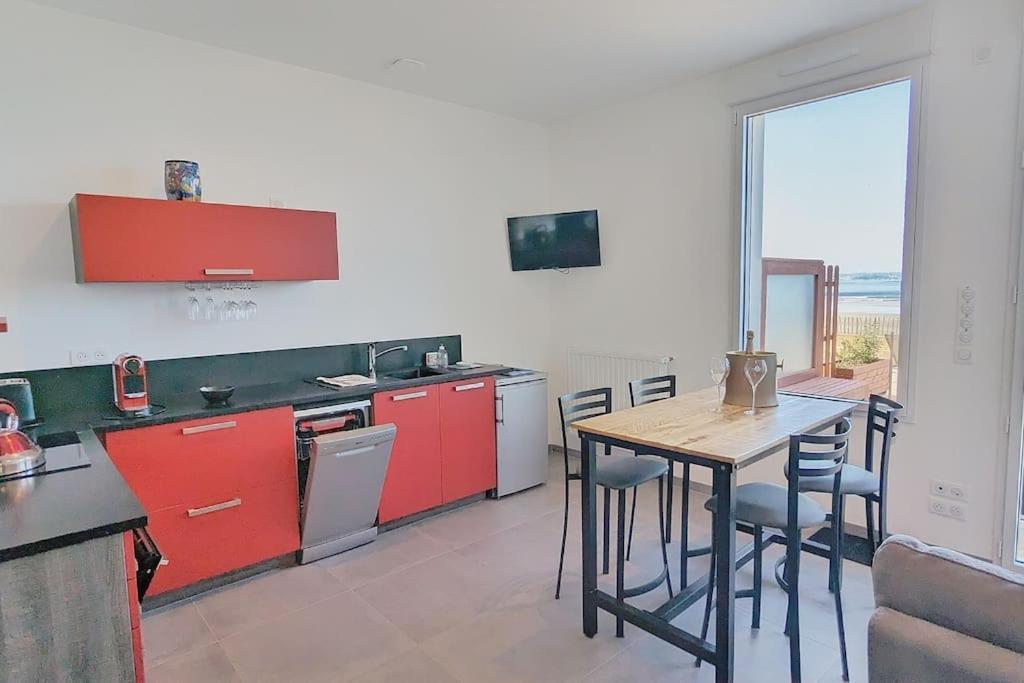 Appartement Pour 3 Personnes Sur La Plage Les Pieds Dans Leau Plonevez-Porzay Exterior photo